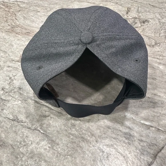 Under Armour Baseball Caps - Set of 4 - Picture 7 of 9